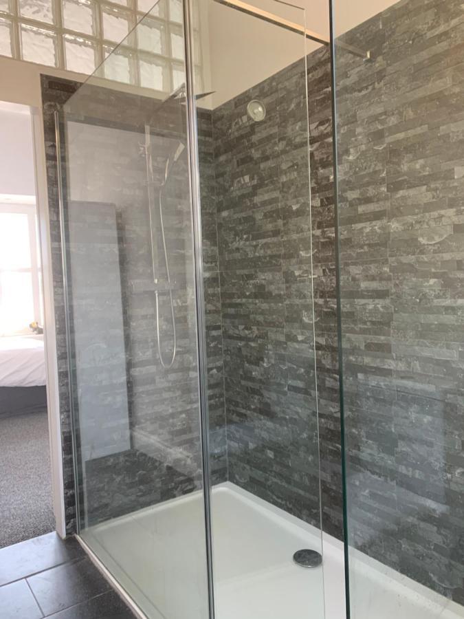 Penthouse Suite, Sea View, Close To Shops, Beach And Train St Leonards-on-Sea Esterno foto