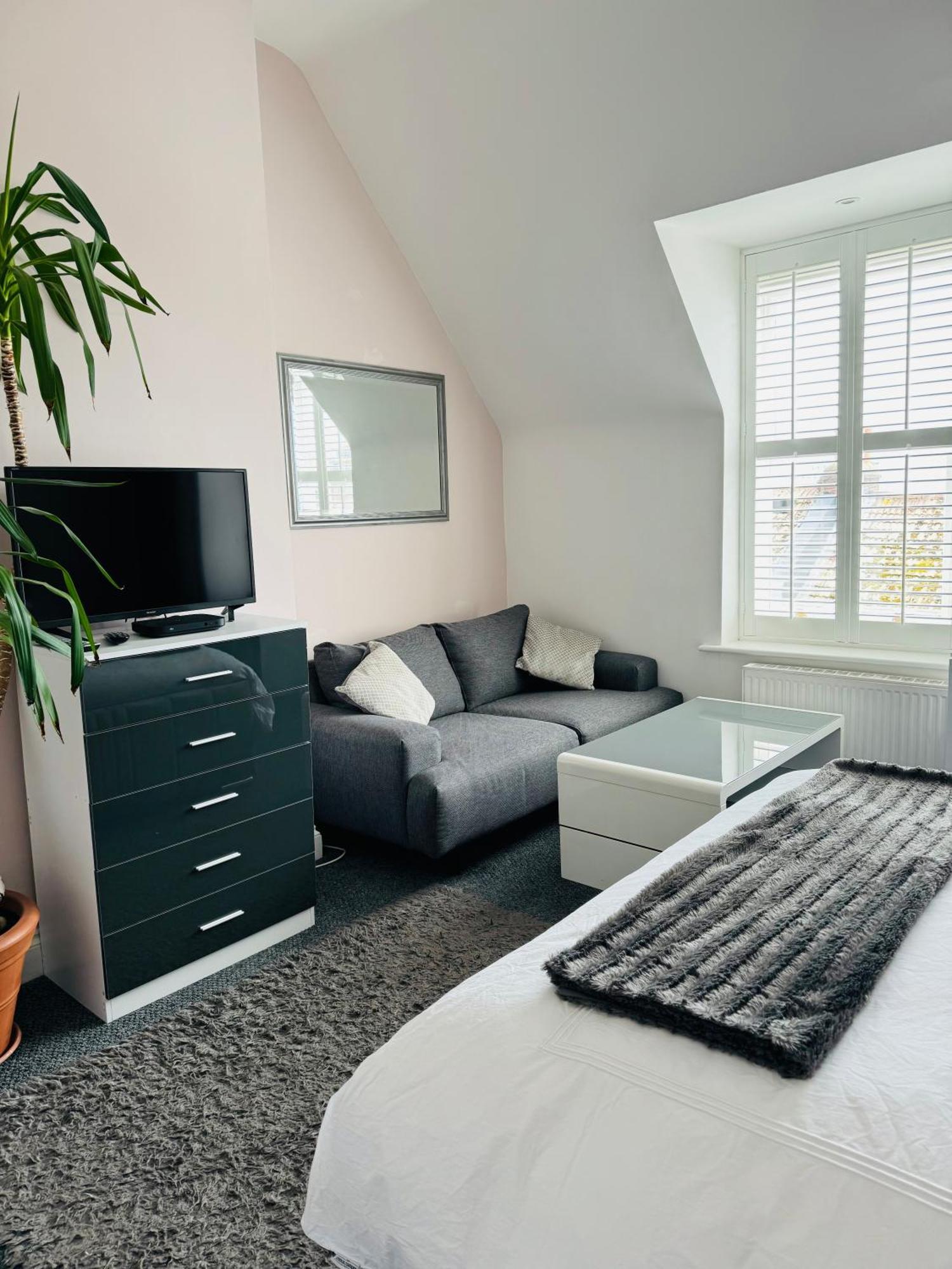 Penthouse Suite, Sea View, Close To Shops, Beach And Train St Leonards-on-Sea Esterno foto