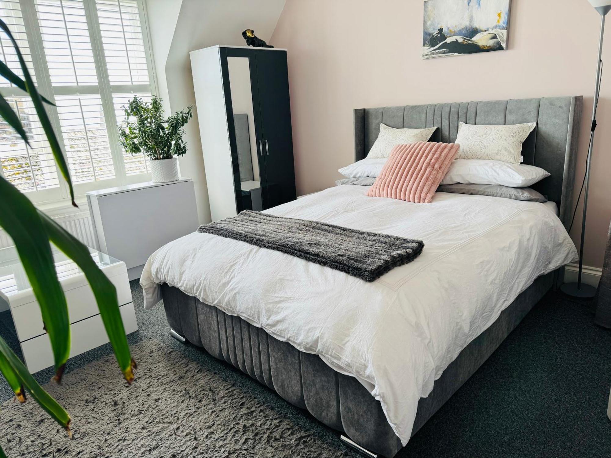 Penthouse Suite, Sea View, Close To Shops, Beach And Train St Leonards-on-Sea Esterno foto